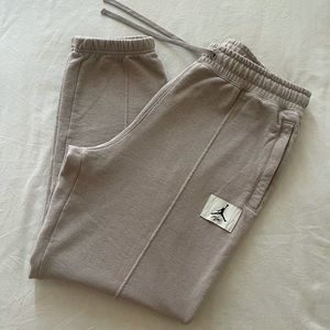 Jordan Essentials Women's Fleece Pants